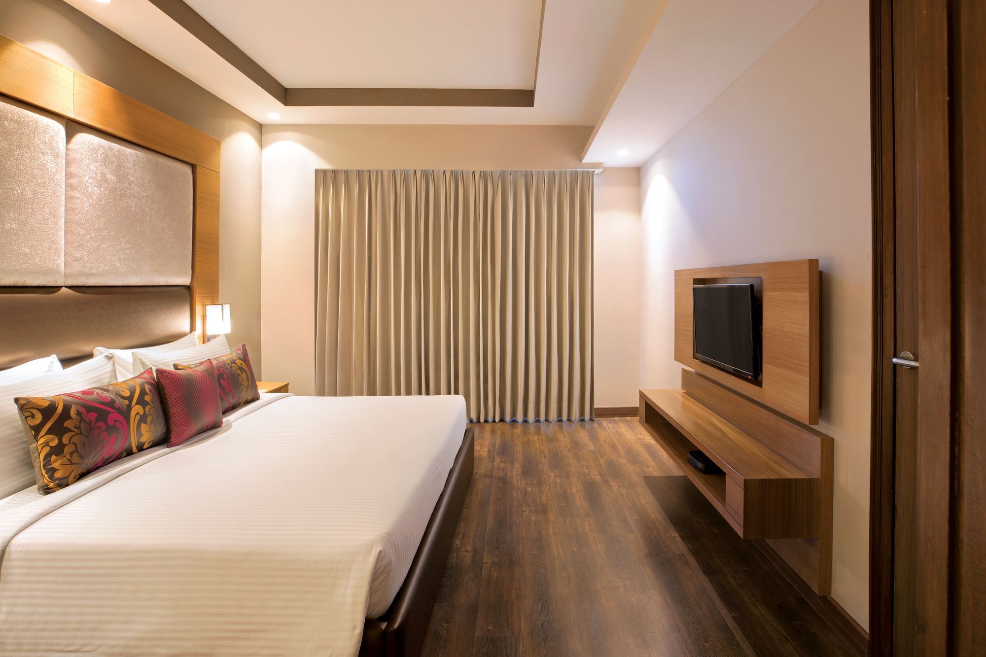 Lemon Tree Hotel Sohna Road Гургаон Экстерьер фото