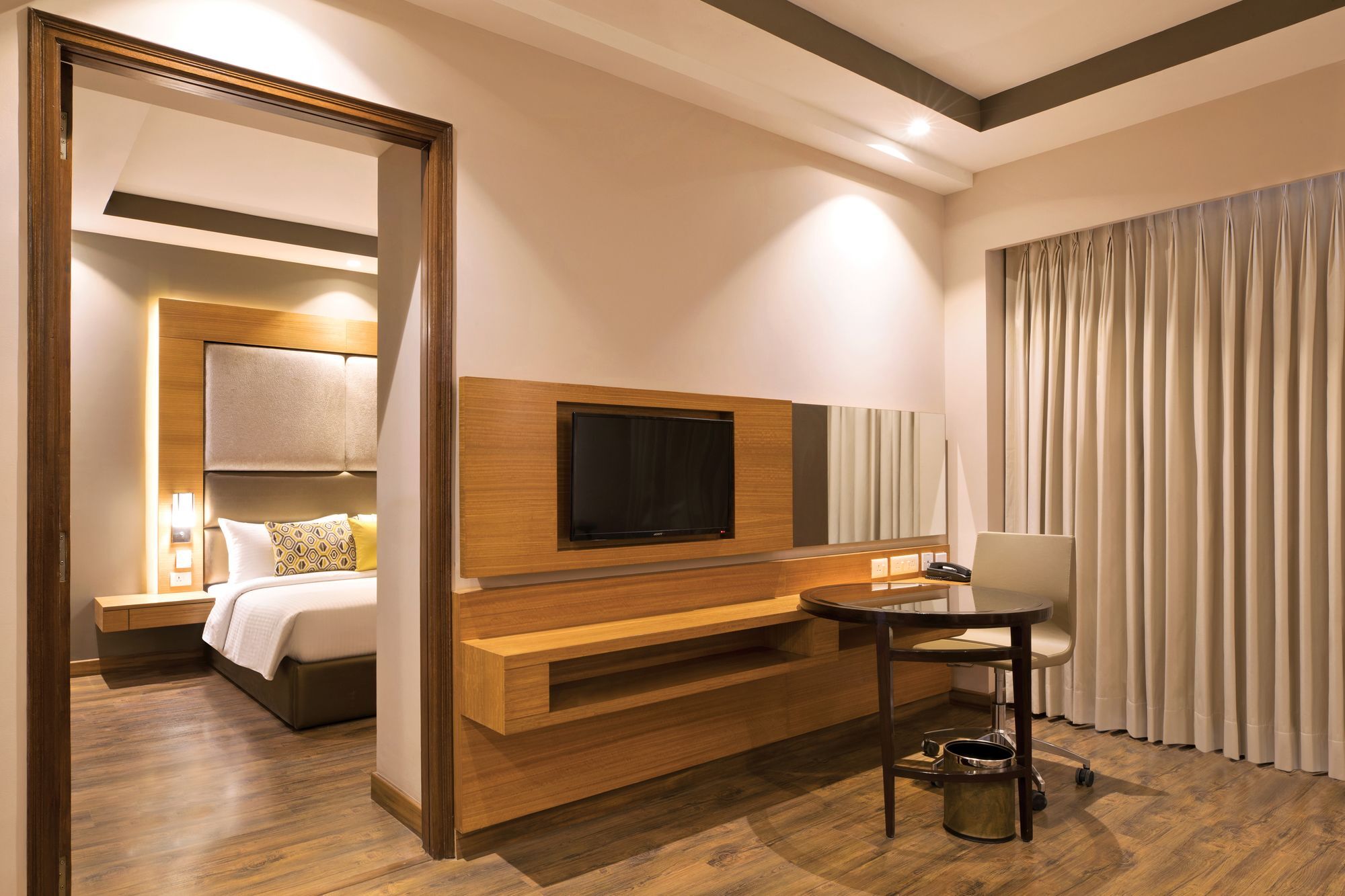 Lemon Tree Hotel Sohna Road Гургаон Экстерьер фото